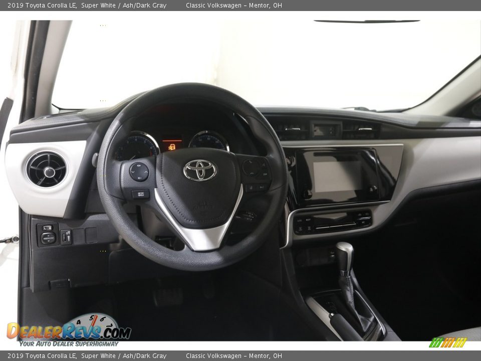 2019 Toyota Corolla LE Super White / Ash/Dark Gray Photo #6