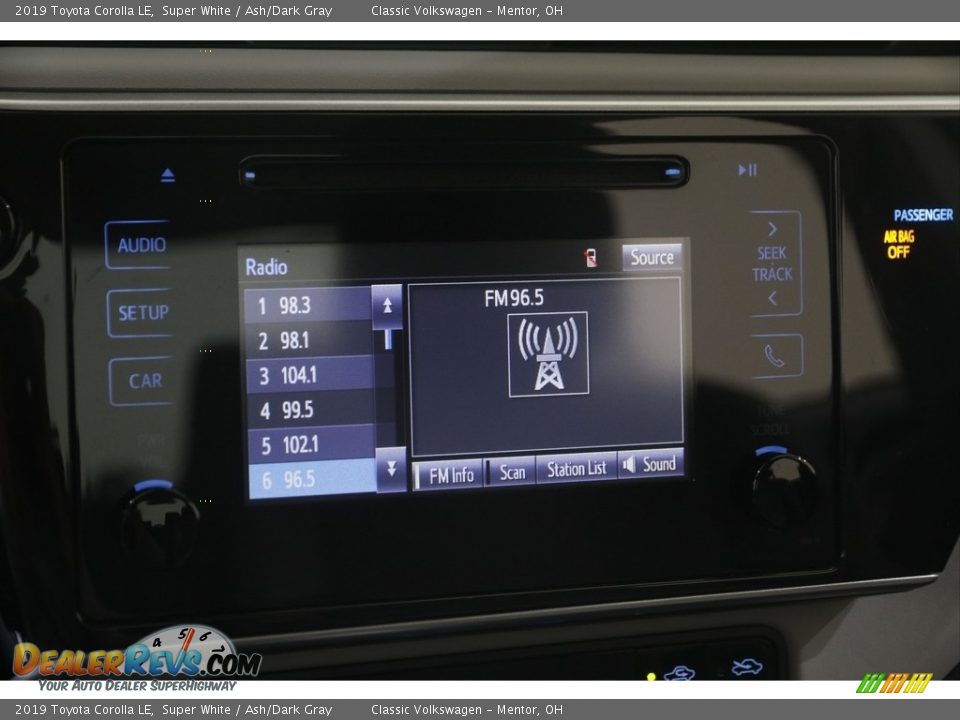 2019 Toyota Corolla LE Super White / Ash/Dark Gray Photo #10
