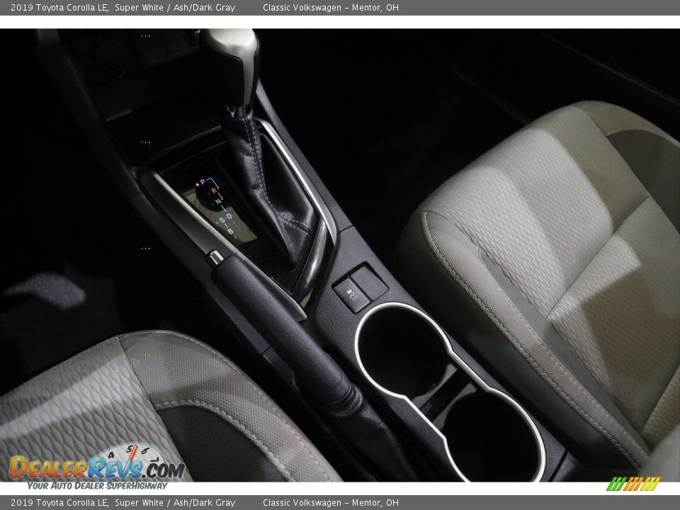 2019 Toyota Corolla LE Super White / Ash/Dark Gray Photo #13
