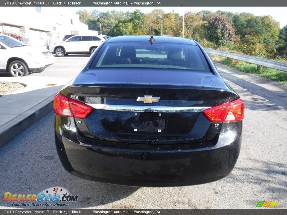 2019 Chevrolet Impala LT Black / Jet Black Photo #16