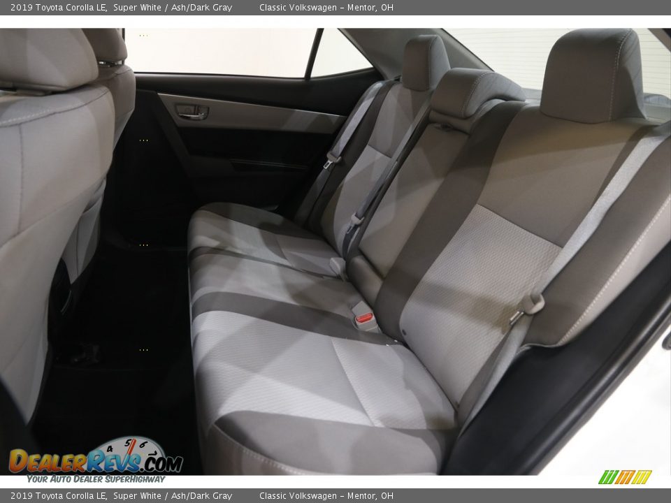 2019 Toyota Corolla LE Super White / Ash/Dark Gray Photo #16