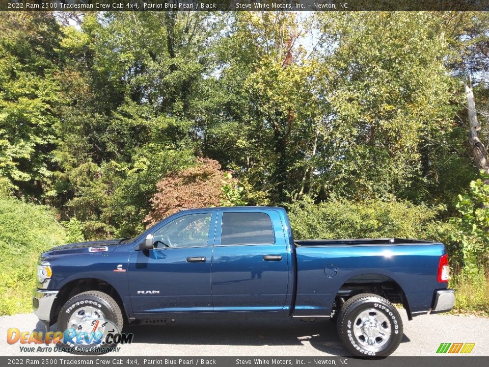 2022 Ram 2500 Tradesman Crew Cab 4x4 Patriot Blue Pearl / Black Photo #1