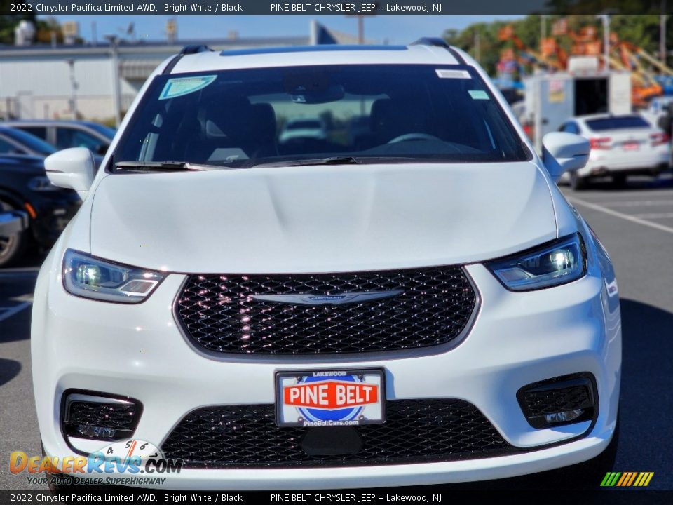 2022 Chrysler Pacifica Limited AWD Bright White / Black Photo #2