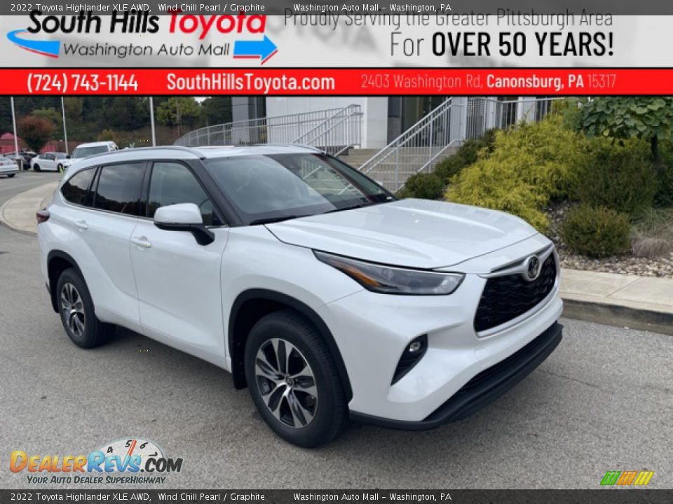 2022 Toyota Highlander XLE AWD Wind Chill Pearl / Graphite Photo #1