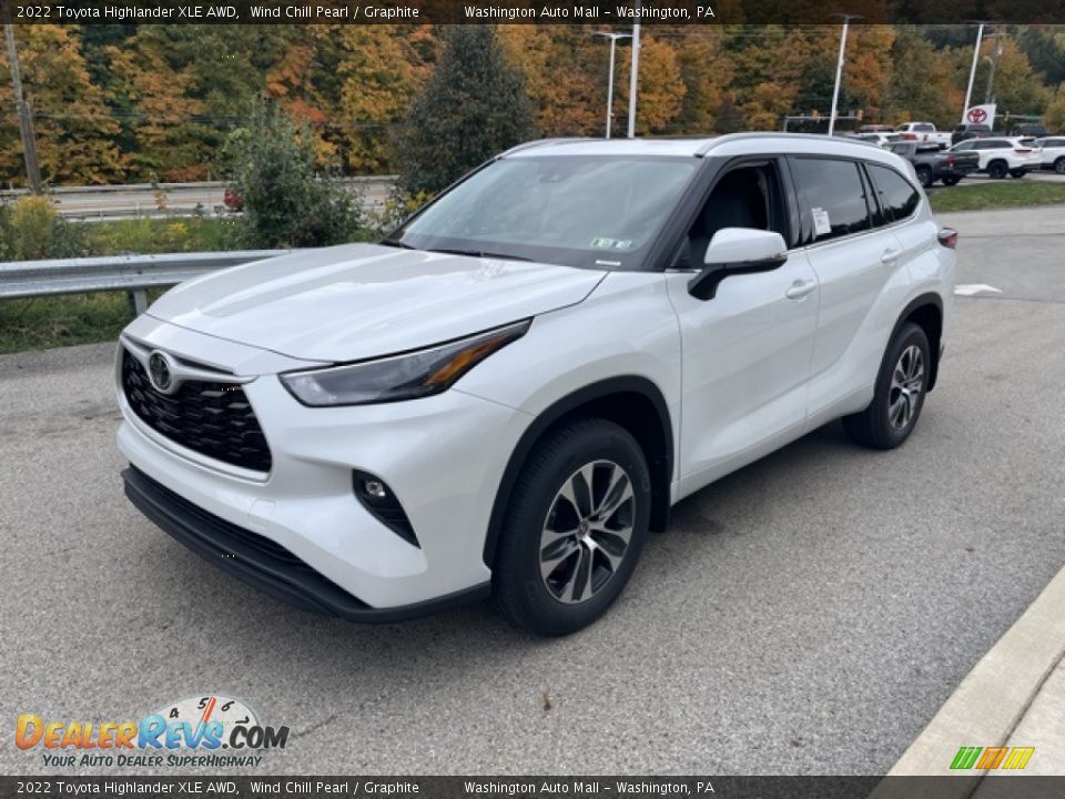 2022 Toyota Highlander XLE AWD Wind Chill Pearl / Graphite Photo #5
