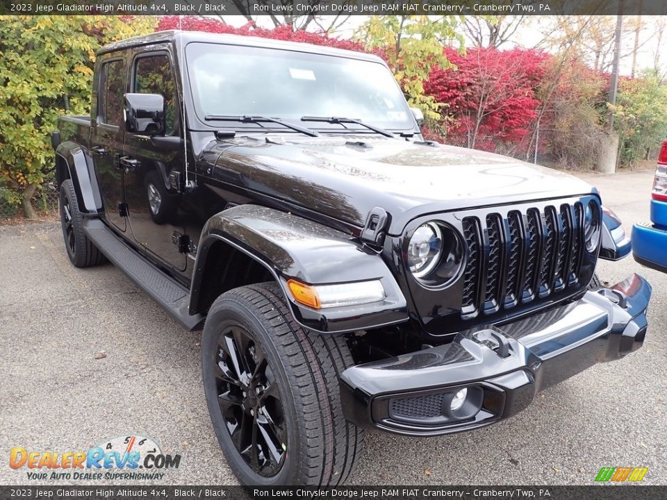 Front 3/4 View of 2023 Jeep Gladiator High Altitude 4x4 Photo #9