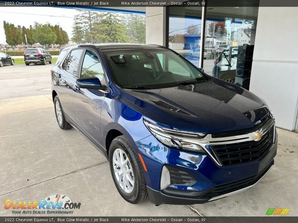 Front 3/4 View of 2022 Chevrolet Equinox LT Photo #5