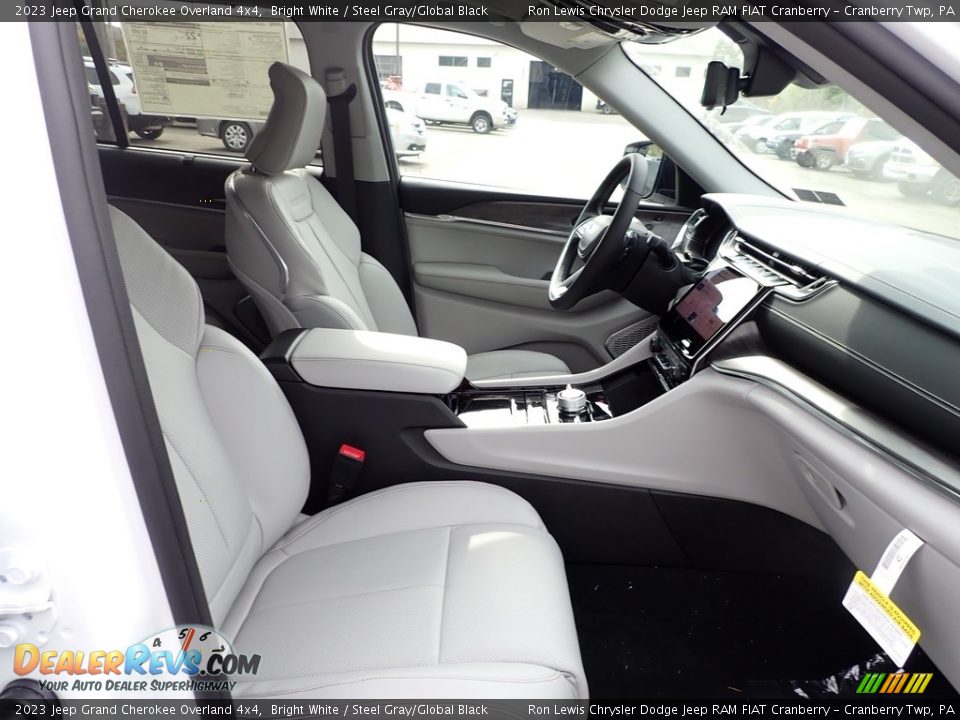 Front Seat of 2023 Jeep Grand Cherokee Overland 4x4 Photo #10