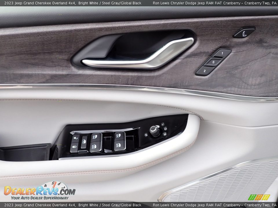 Door Panel of 2023 Jeep Grand Cherokee Overland 4x4 Photo #15