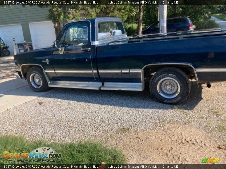 1987 Chevrolet C/K R10 Silverado Regular Cab Midnight Blue / Blue Photo #1