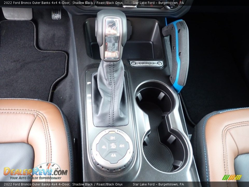 2022 Ford Bronco Outer Banks 4x4 4-Door Shifter Photo #17