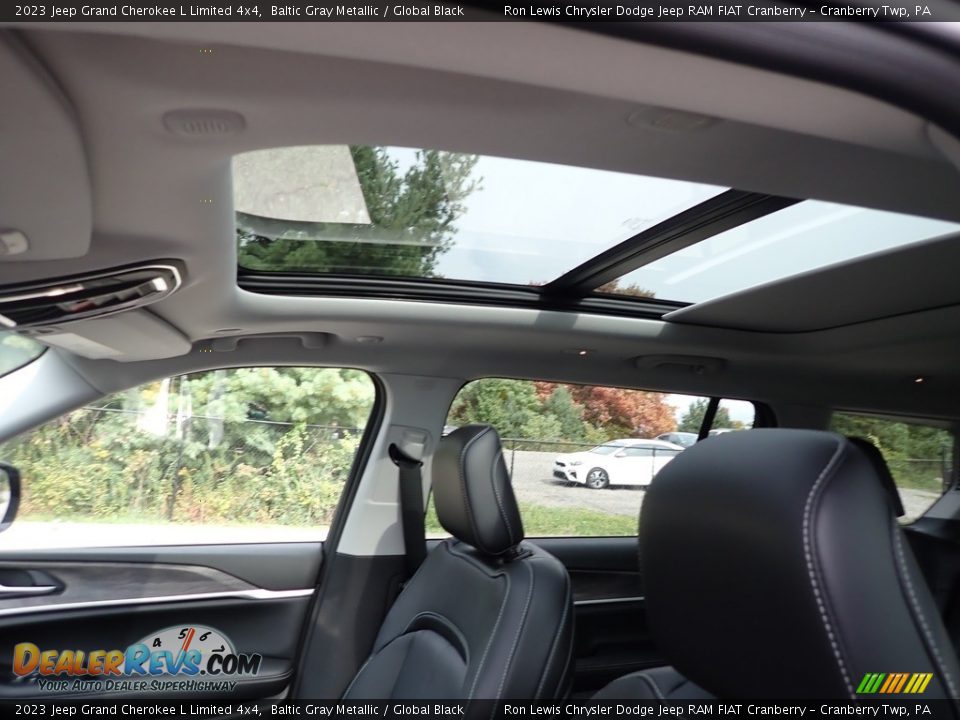 Sunroof of 2023 Jeep Grand Cherokee L Limited 4x4 Photo #16