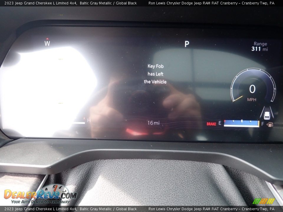 2023 Jeep Grand Cherokee L Limited 4x4 Baltic Gray Metallic / Global Black Photo #18