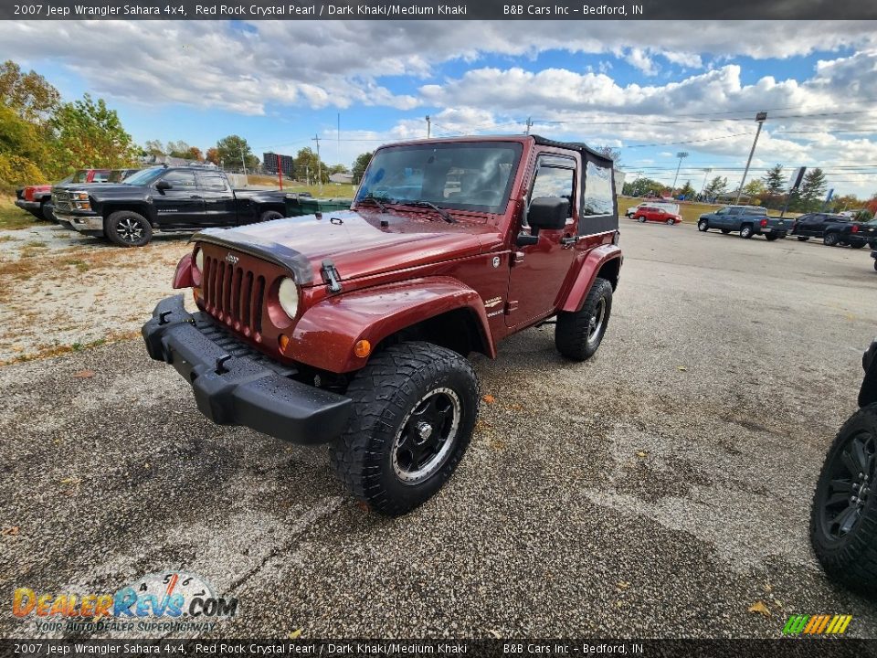 2007 Jeep Wrangler Sahara 4x4 Red Rock Crystal Pearl / Dark Khaki/Medium Khaki Photo #2