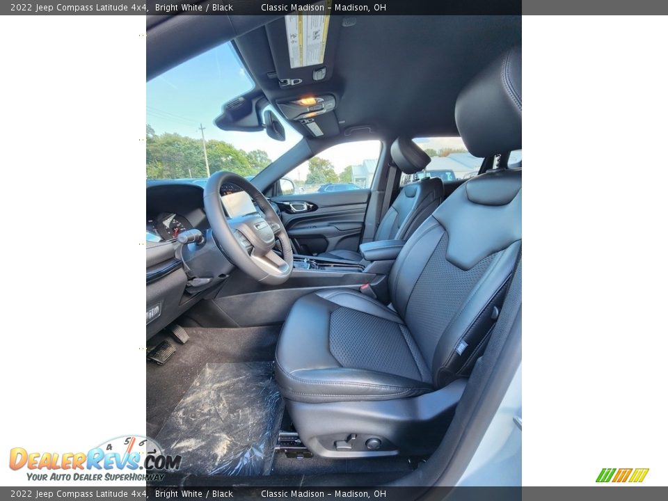 2022 Jeep Compass Latitude 4x4 Bright White / Black Photo #2