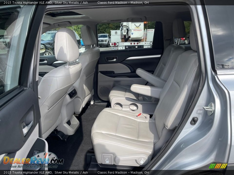 2015 Toyota Highlander XLE AWD Silver Sky Metallic / Ash Photo #13