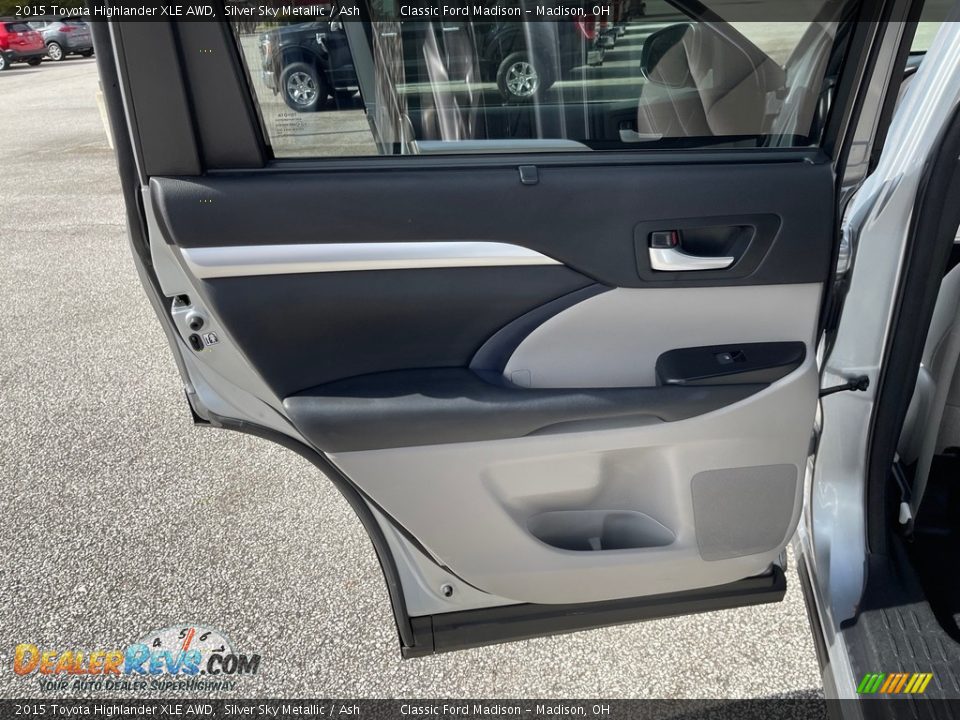 2015 Toyota Highlander XLE AWD Silver Sky Metallic / Ash Photo #14