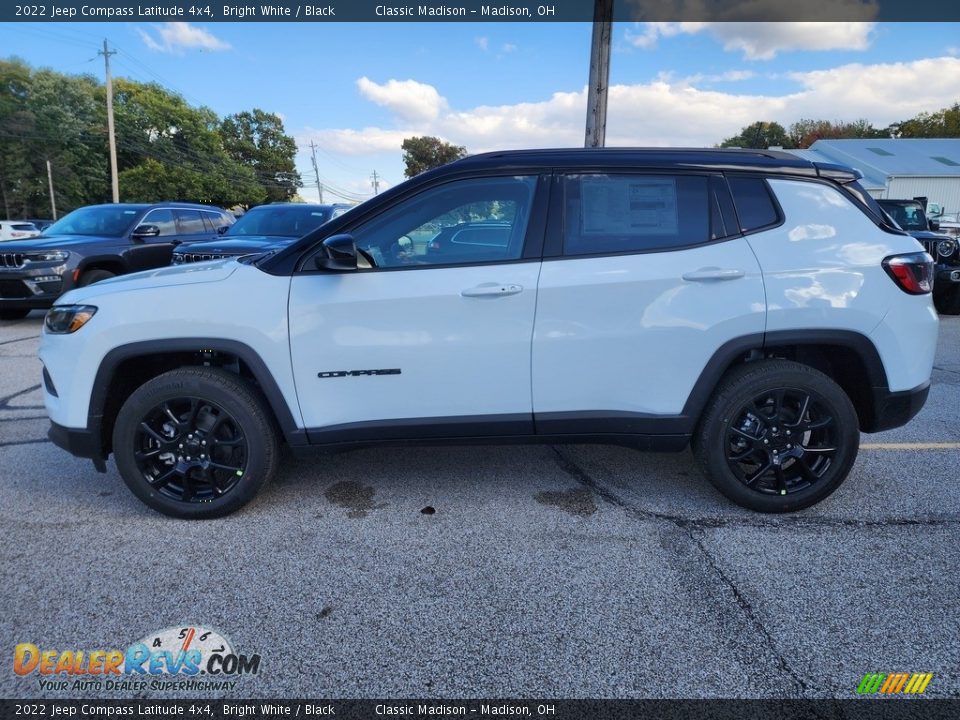 2022 Jeep Compass Latitude 4x4 Bright White / Black Photo #8