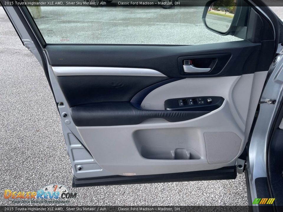 2015 Toyota Highlander XLE AWD Silver Sky Metallic / Ash Photo #16