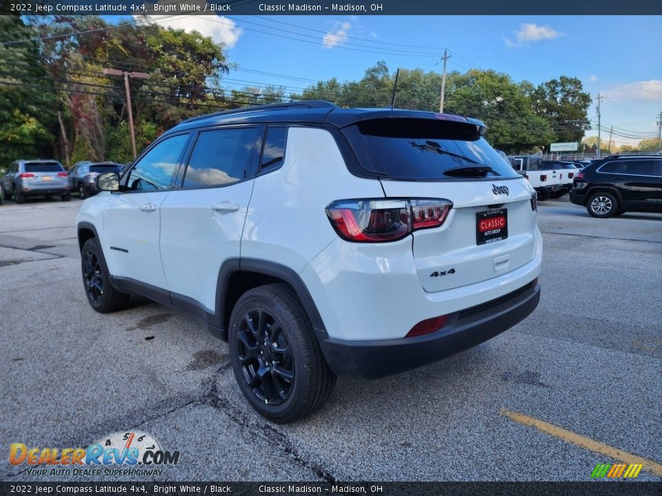 2022 Jeep Compass Latitude 4x4 Bright White / Black Photo #9