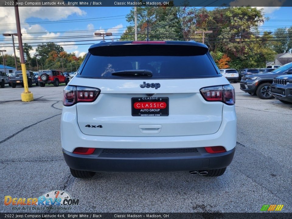 2022 Jeep Compass Latitude 4x4 Bright White / Black Photo #10