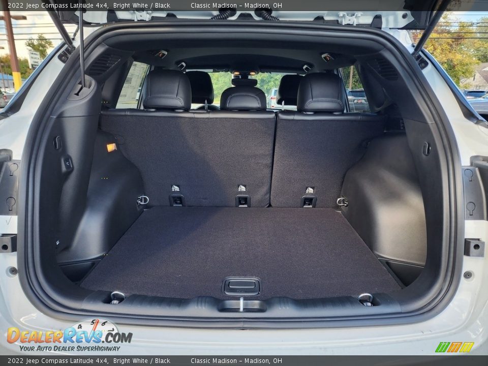 2022 Jeep Compass Latitude 4x4 Bright White / Black Photo #11