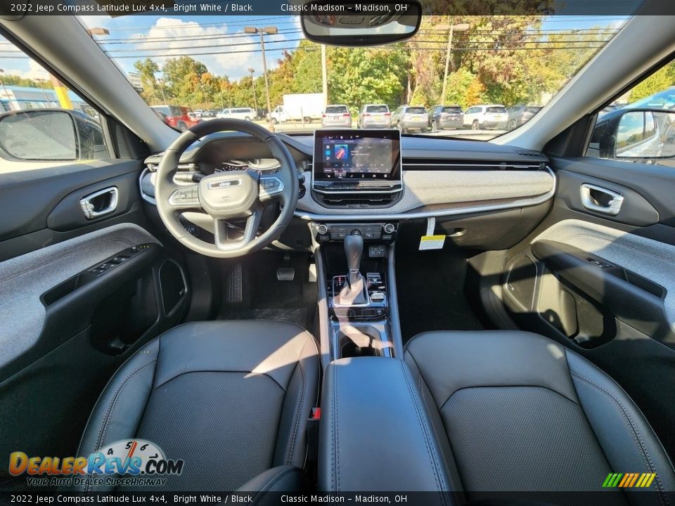 2022 Jeep Compass Latitude Lux 4x4 Bright White / Black Photo #4