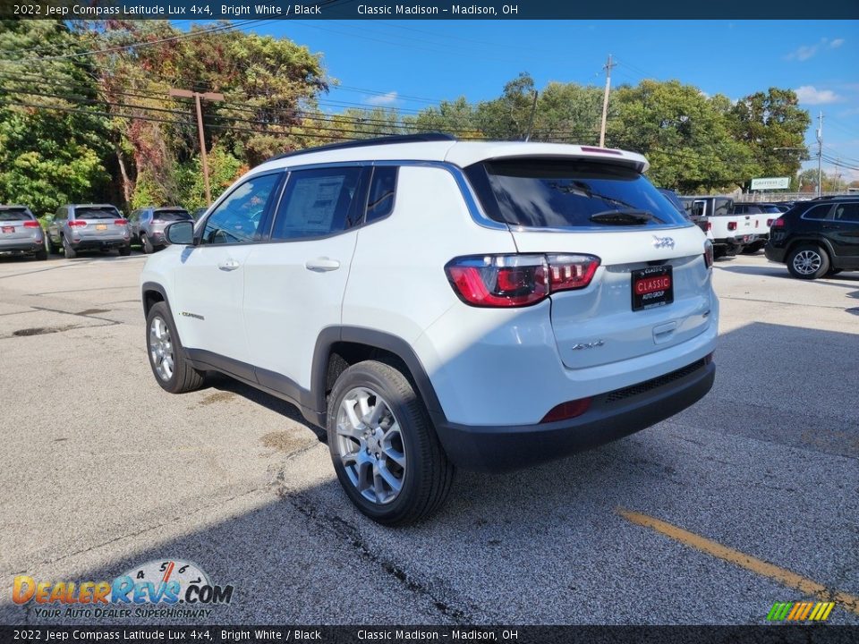 2022 Jeep Compass Latitude Lux 4x4 Bright White / Black Photo #9