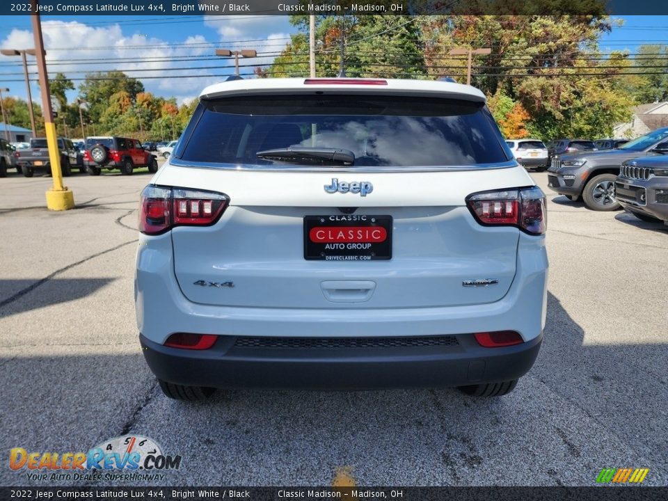 2022 Jeep Compass Latitude Lux 4x4 Bright White / Black Photo #10