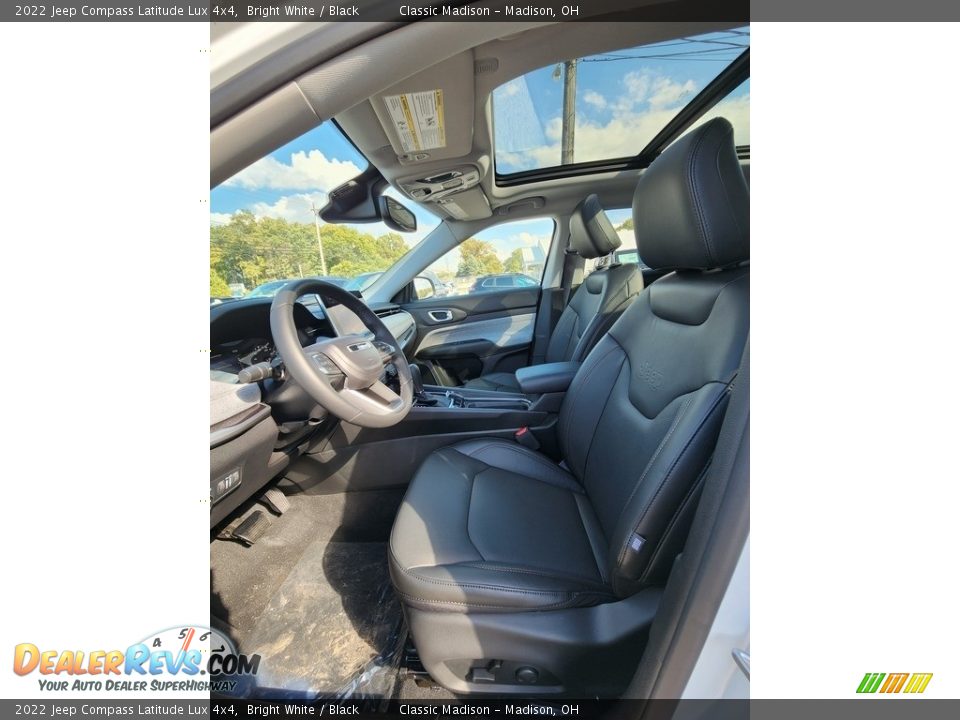 2022 Jeep Compass Latitude Lux 4x4 Bright White / Black Photo #2