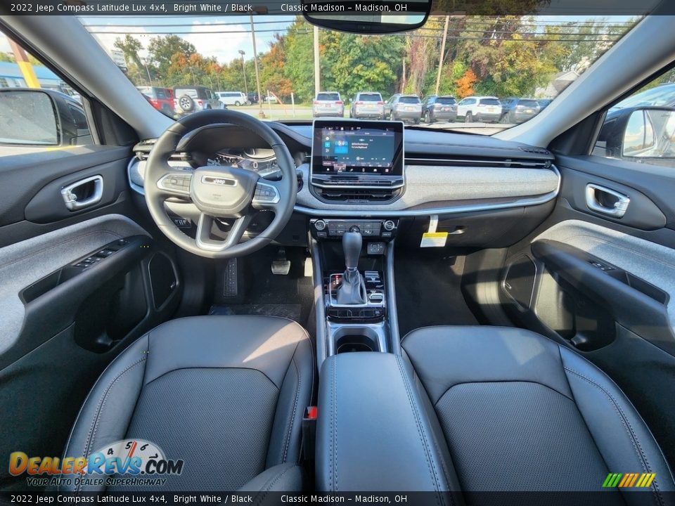 2022 Jeep Compass Latitude Lux 4x4 Bright White / Black Photo #4