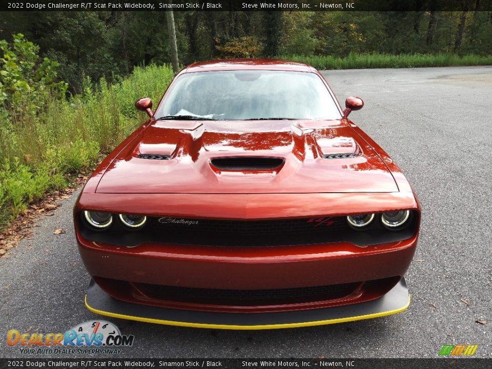 2022 Dodge Challenger R/T Scat Pack Widebody Sinamon Stick / Black Photo #3