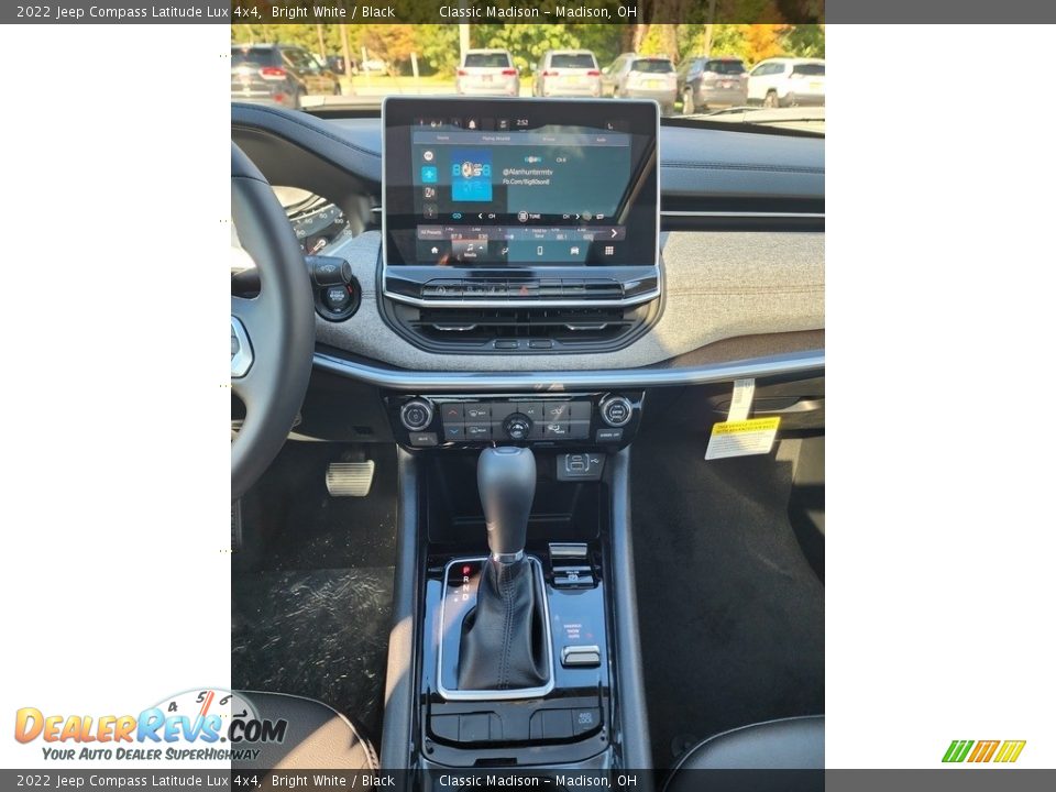 2022 Jeep Compass Latitude Lux 4x4 Bright White / Black Photo #6