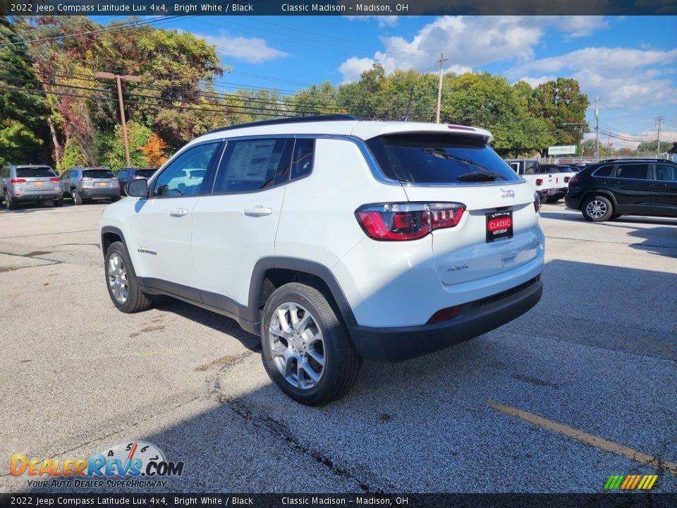 2022 Jeep Compass Latitude Lux 4x4 Bright White / Black Photo #9