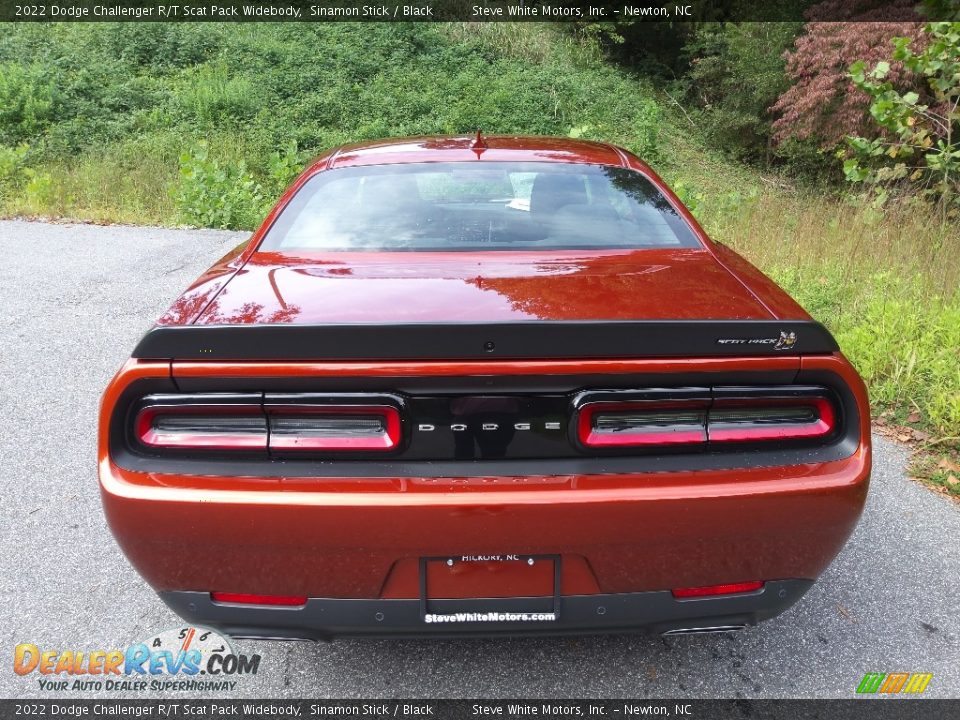 2022 Dodge Challenger R/T Scat Pack Widebody Sinamon Stick / Black Photo #7