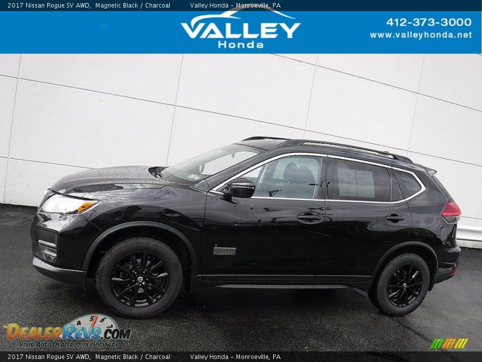 2017 Nissan Rogue SV AWD Magnetic Black / Charcoal Photo #3