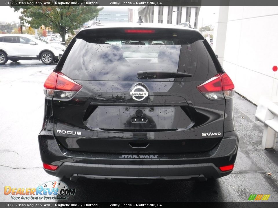 2017 Nissan Rogue SV AWD Magnetic Black / Charcoal Photo #10