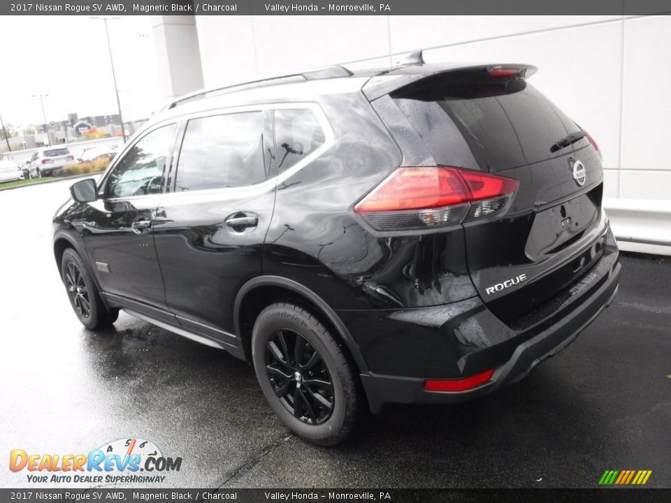 2017 Nissan Rogue SV AWD Magnetic Black / Charcoal Photo #14