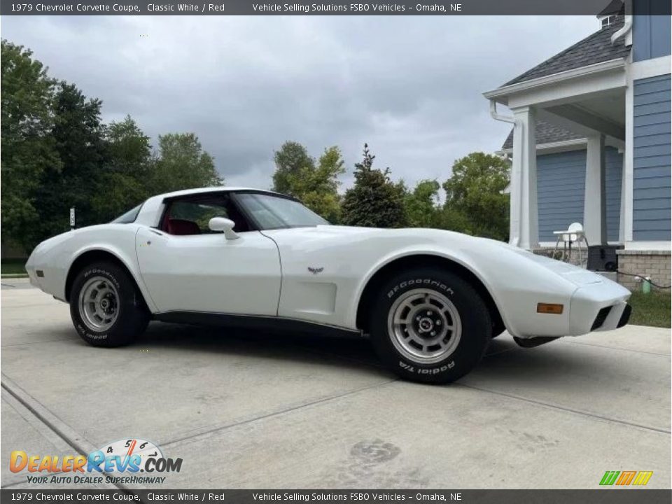 Classic White 1979 Chevrolet Corvette Coupe Photo #2