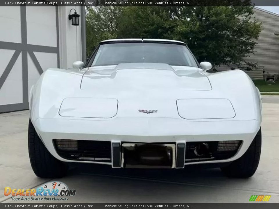 1979 Chevrolet Corvette Coupe Classic White / Red Photo #3