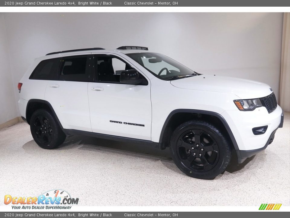 2020 Jeep Grand Cherokee Laredo 4x4 Bright White / Black Photo #1