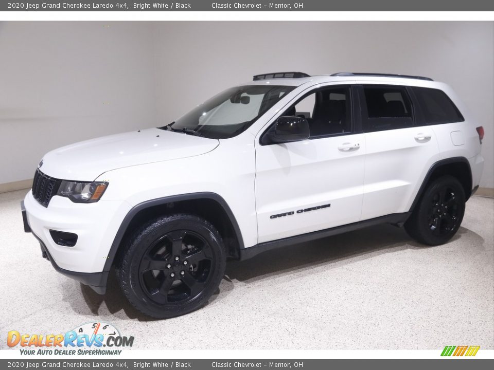 2020 Jeep Grand Cherokee Laredo 4x4 Bright White / Black Photo #3