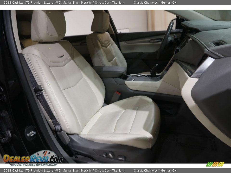 Front Seat of 2021 Cadillac XT5 Premium Luxury AWD Photo #17