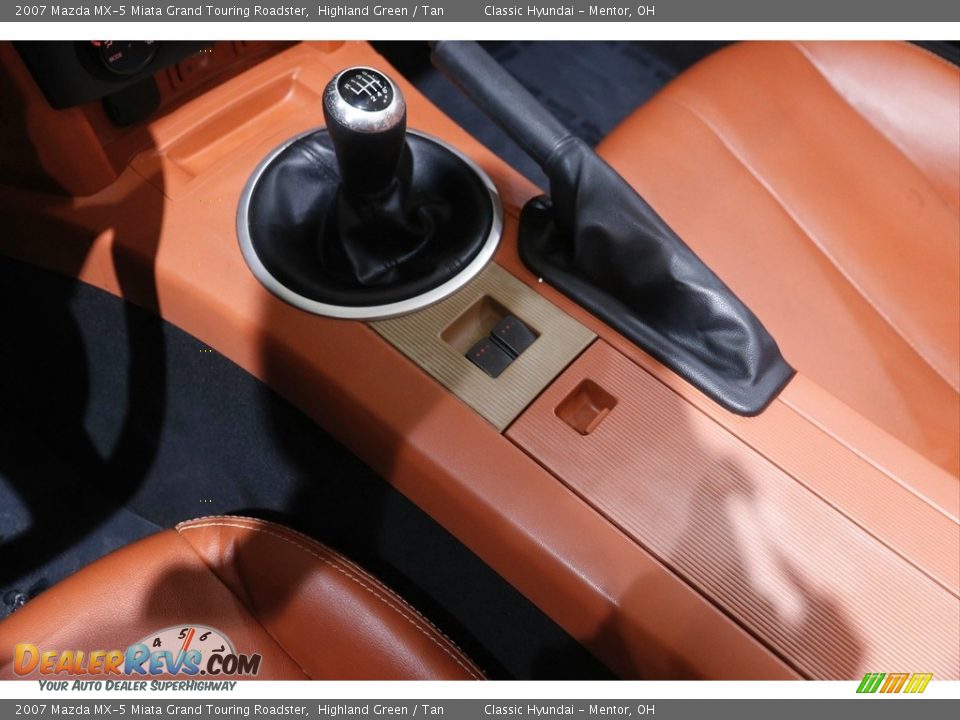 2007 Mazda MX-5 Miata Grand Touring Roadster Shifter Photo #12