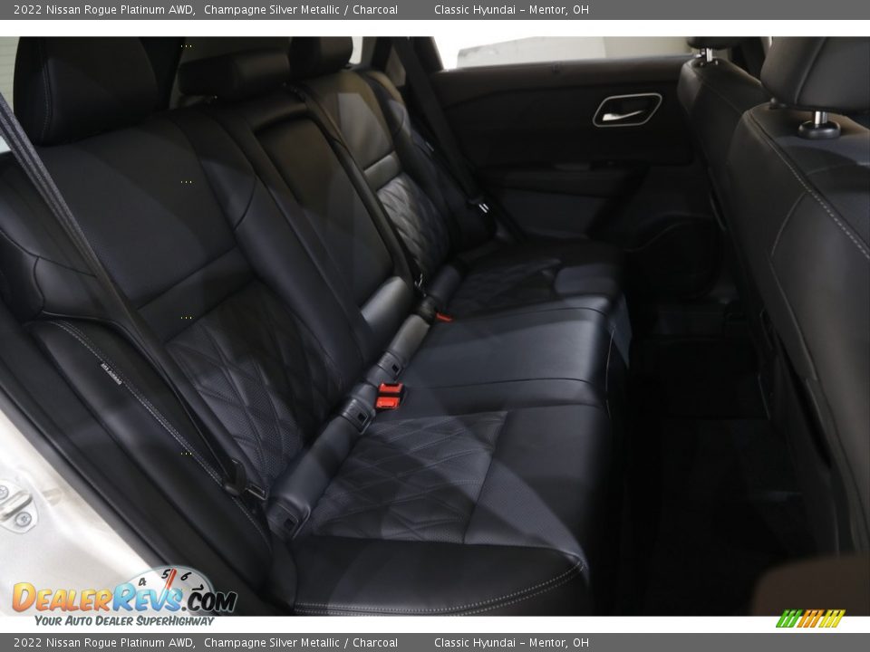 2022 Nissan Rogue Platinum AWD Champagne Silver Metallic / Charcoal Photo #17