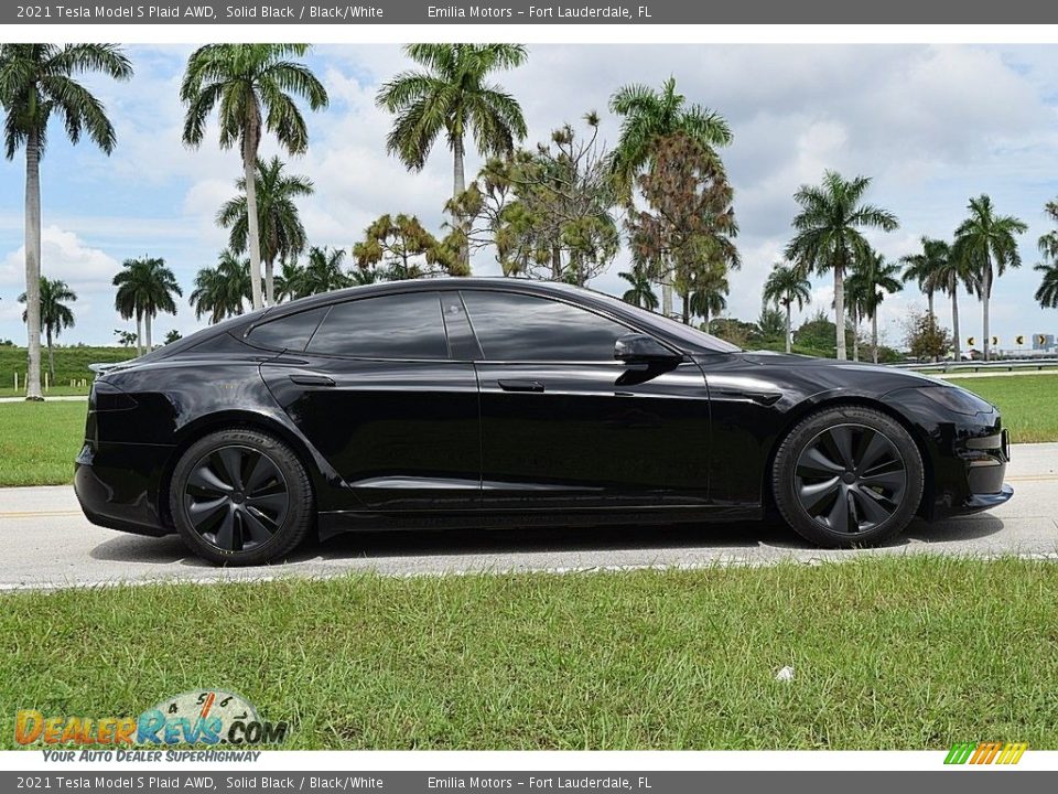 Solid Black 2021 Tesla Model S Plaid AWD Photo #3