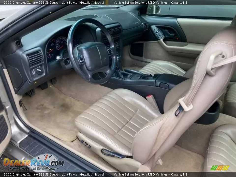 Front Seat of 2000 Chevrolet Camaro Z28 SS Coupe Photo #5