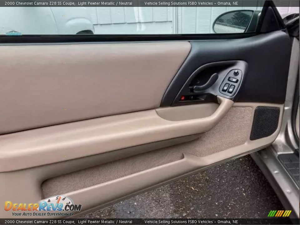 Door Panel of 2000 Chevrolet Camaro Z28 SS Coupe Photo #11