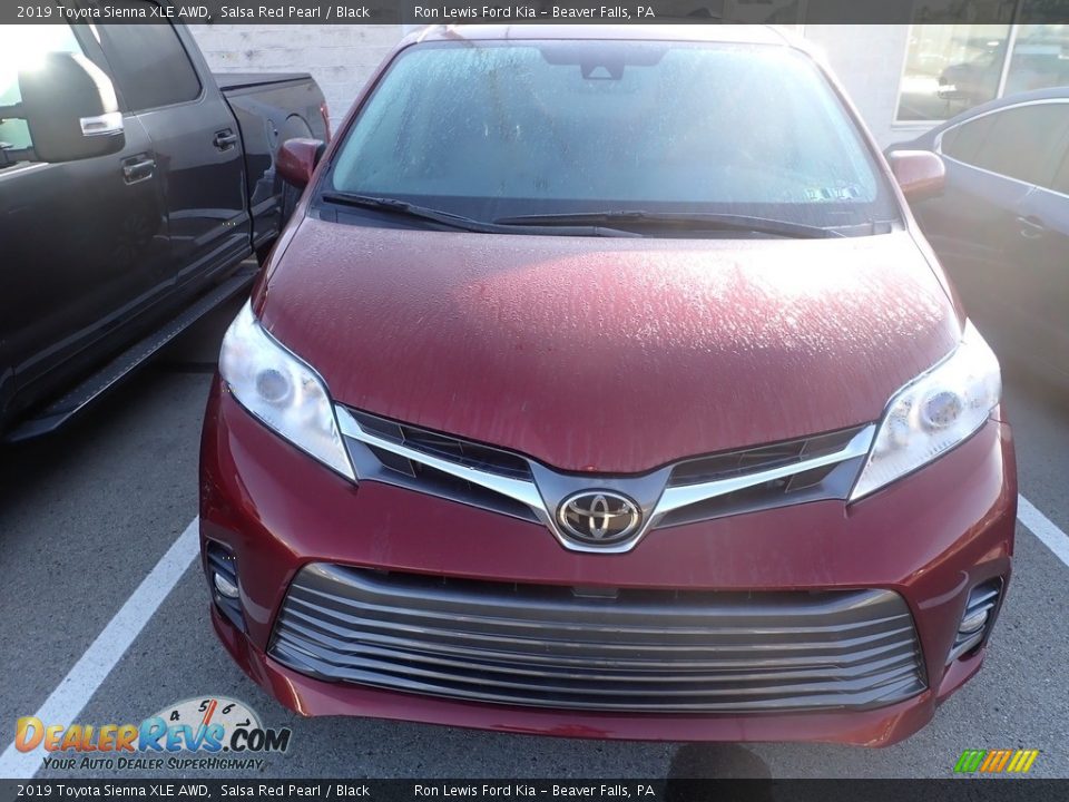 2019 Toyota Sienna XLE AWD Salsa Red Pearl / Black Photo #2