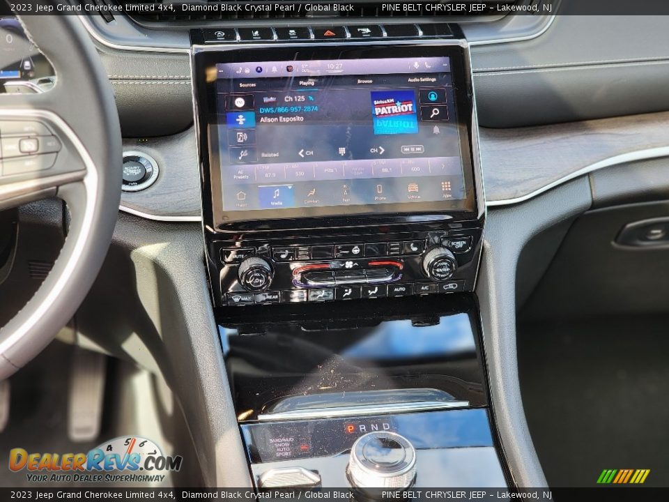 Controls of 2023 Jeep Grand Cherokee Limited 4x4 Photo #10